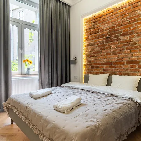 Appartamento Vintage Charm In Old Town Jozefa Sarego A *