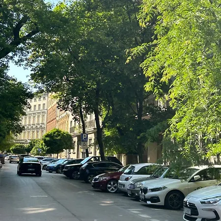 Daire Vintage Charm In Old Town Jozefa Sarego A *