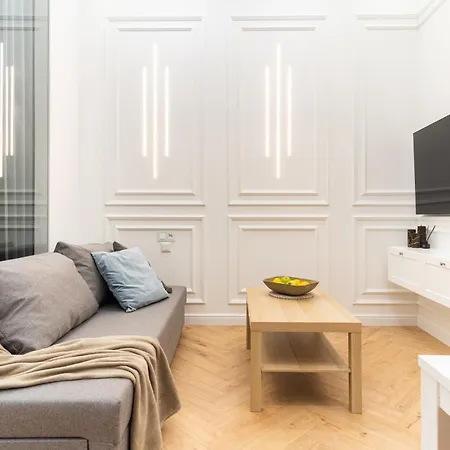 Vintage Charm In Old Town Jozefa Sarego A